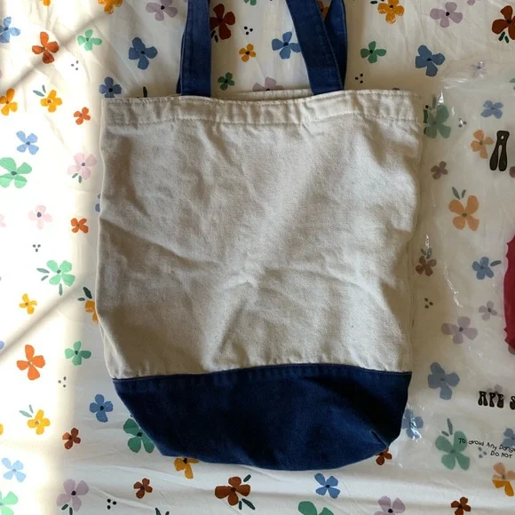 BAPE - Picture 2 of 3